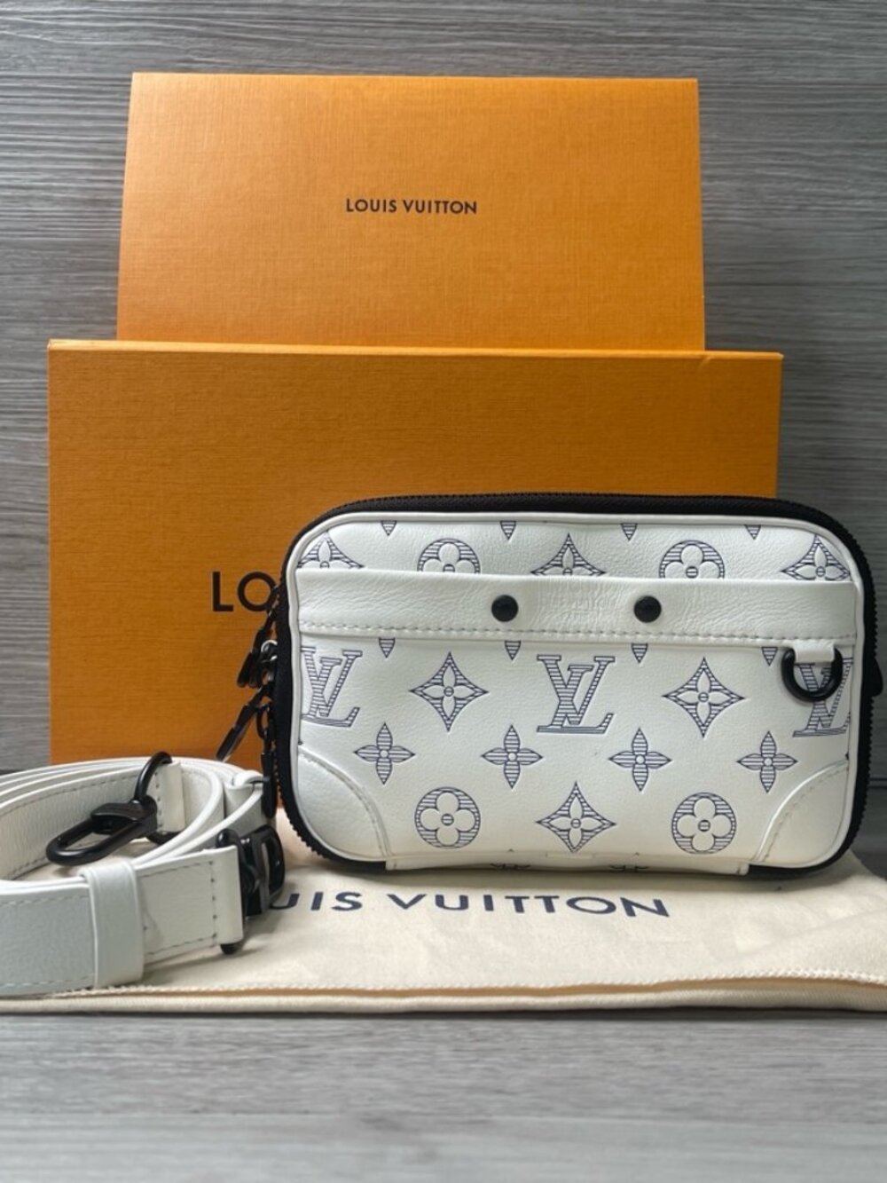 Louis Vuitton Alpha Wearable Wallet Bleached White M25540 *Authentic*